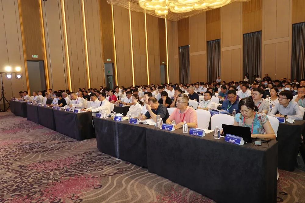 中国职教学会现代农业职业技术教育专业委员会第四次会员代表大会暨2021年学术论坛在哈尔滨举行(图1)
