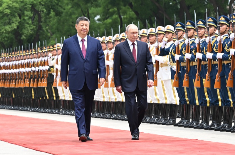 习近平同俄罗斯总统普京会谈