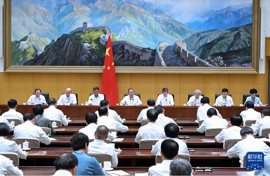 李强主持召开国务院第九次全体会议强调 巩固拓展经济回升向好势头 努力完成全年经济社会发展目标任务